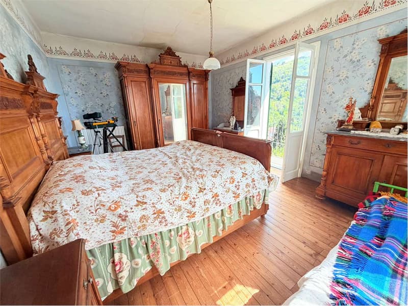 Unabhängiges Haus zur Renovierung in sonniger und ruhiger Lage (6)