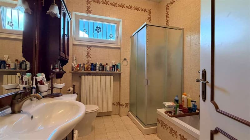 Villa exclusive avec vue lac splendide, piscine et absolue intimité (9)