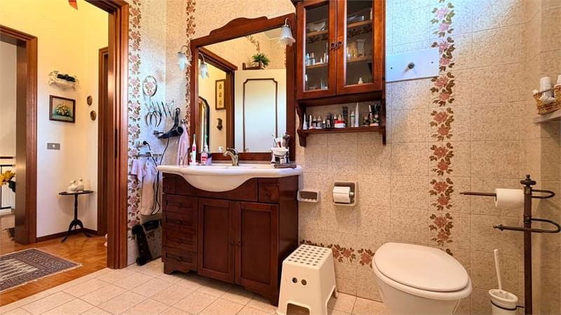 Villa exclusive avec vue lac splendide, piscine et absolue intimité (13)