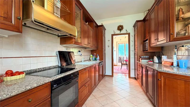 Villa exclusive avec vue lac splendide, piscine et absolue intimité (6)