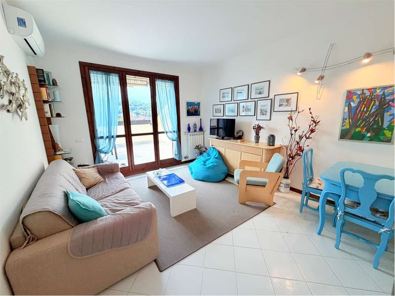 Bel appartement avec piscine et vue lac magnifique (5)