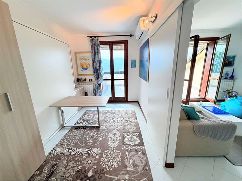 Bel appartement avec piscine et vue lac magnifique (11)