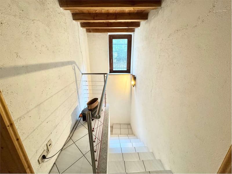 Grande e curata casa di campagna in posizione tranquilla e soleggiata, (9)