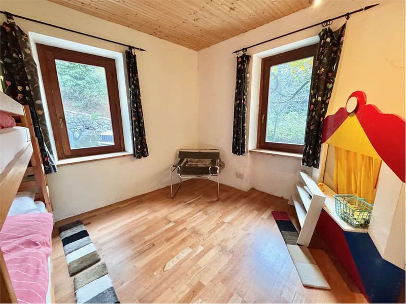Grande e curata casa di campagna in posizione tranquilla e soleggiata, (7)