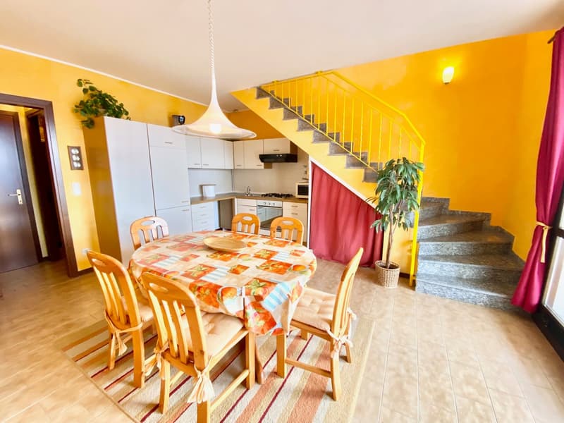Schönes Reihenmittelhaus in ruhiger und sonniger Süd-Lage mit Terrassen und traumhaftem Seeblick (8)