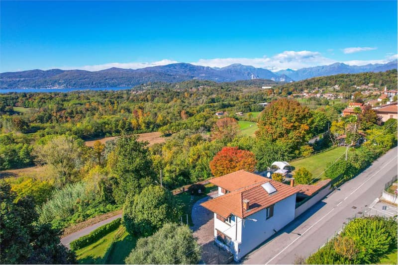 Villa indipendente in posizione riservata, con vista sul Lago Maggiore (4)