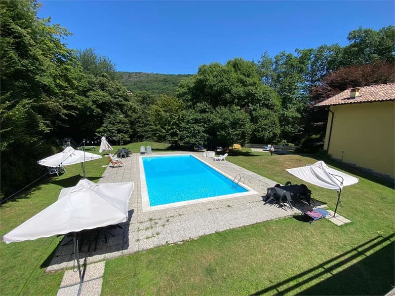 Grazioso bilocale con terrazza, piscina e garage (10)