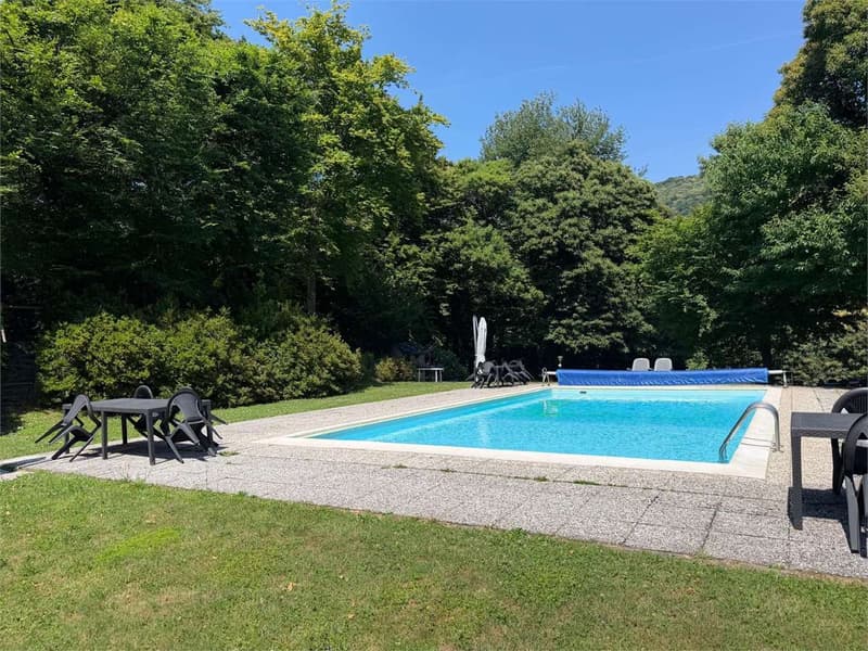 Grazioso bilocale con terrazza, piscina e garage (11)