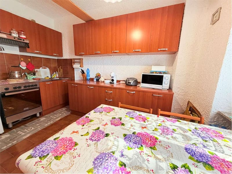 Grazioso bilocale con terrazza, piscina e garage (5)