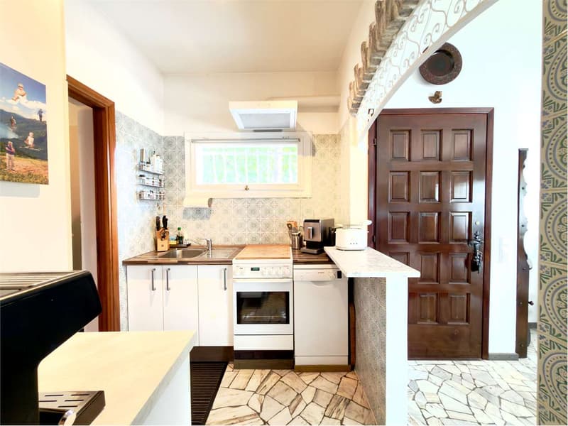 Splendido appartamento con terrazza in posizione soleggiata e tranquil (8)