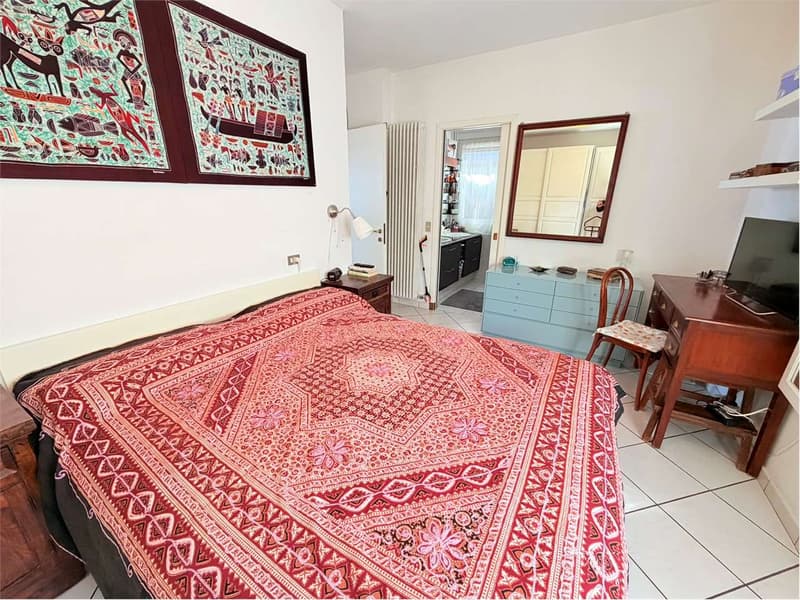 Splendida casa indipendente in posizione tranquilla e soleggiata, con (8)