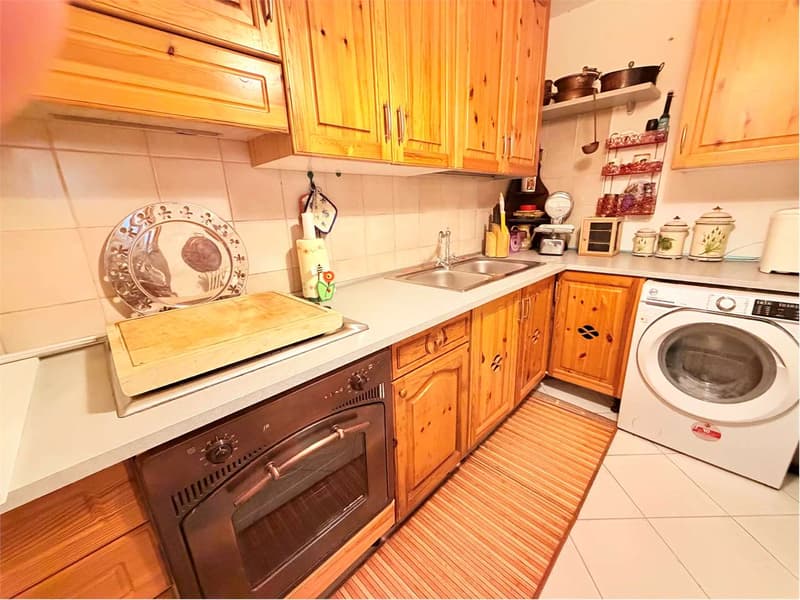 Splendida casa indipendente in posizione tranquilla e soleggiata, con (13)