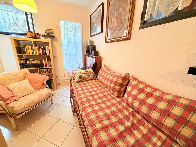 Splendida casa indipendente in posizione tranquilla e soleggiata, con (12)