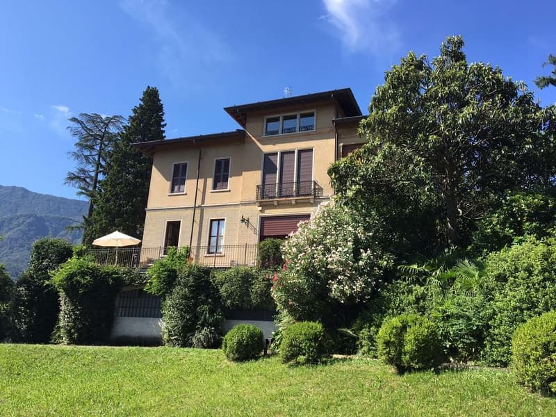 Villa esclusiva con parco privato e spettacolare vista panoramica sul (1)