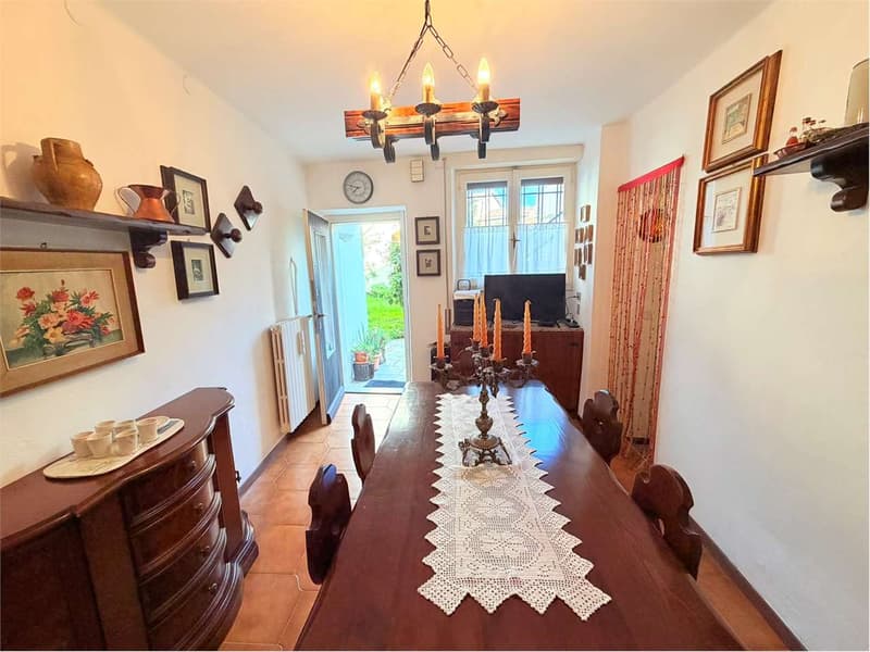 Bella casa di paese con terrazza e cortile interno in comune, in posiz (12)