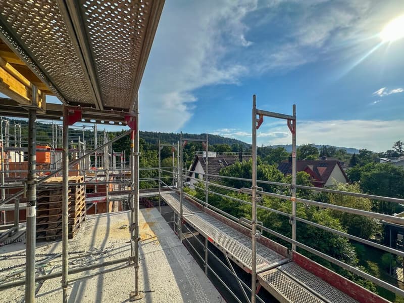 2½-Zimmer Attikawohnung - Mit Blick ins Grüne und in die Abendsonne (4)