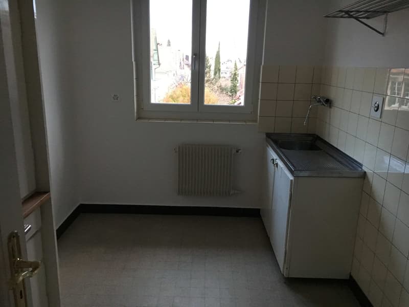 Helles WG-Zimmer im Zentrum von Wollishofen (16)