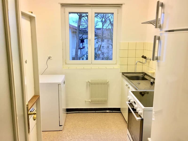 Helles WG-Zimmer im Zentrum von Wollishofen (17)