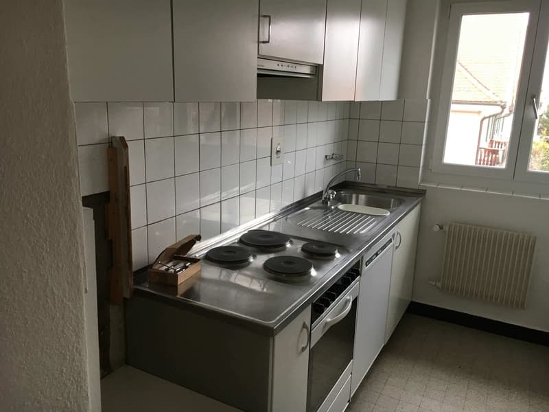 Helles WG-Zimmer im Zentrum von Wollishofen (12)