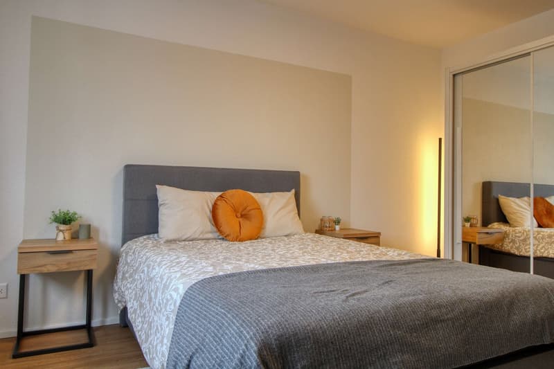 Möbliertes Zimmer in modernisierter Wohnung an top Lage (6)