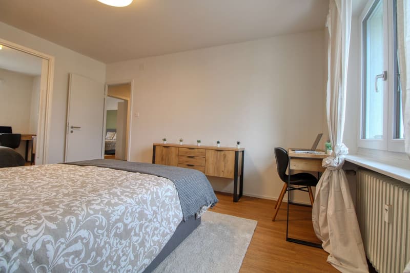 Möbliertes Zimmer in modernisierter Wohnung an top Lage (4)