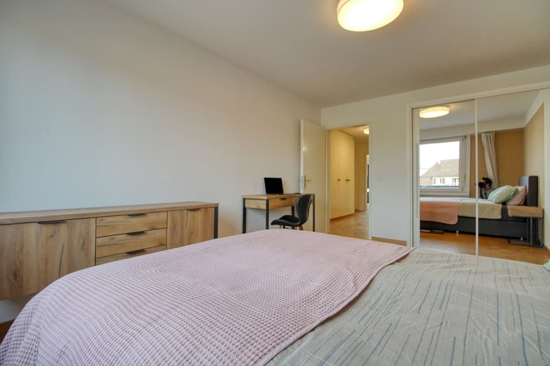 Chambre simple confortable avec balcon à Zürich-Leimbach (13)