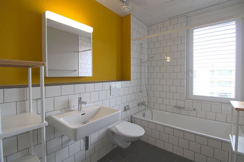 Möbliertes Zimmer in modernisierter Wohnung an top Lage (10)