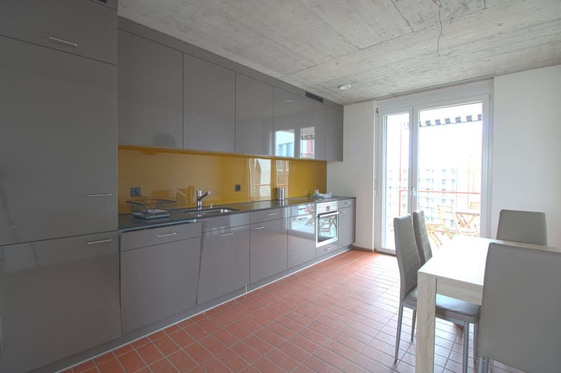 Möbliertes Zimmer in modernisierter Wohnung an top Lage (4)