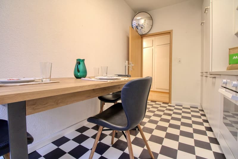 Eine moderne Coliving-Wohnung im lebhaften Wiedikon in Zürich (8)