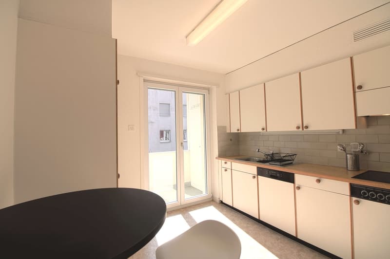 Furnished Single Room with Balcony in a Flatshare – Basel 4055 (6)
