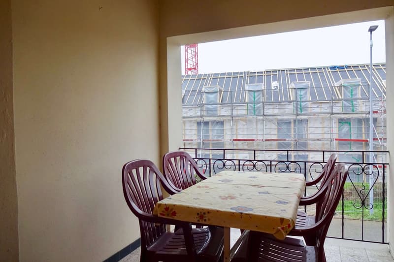 Cozy Single Room with Balcony in Münchwilen / Gemütliches Einzelzimmer mit Balkon in Münchwilen (12)