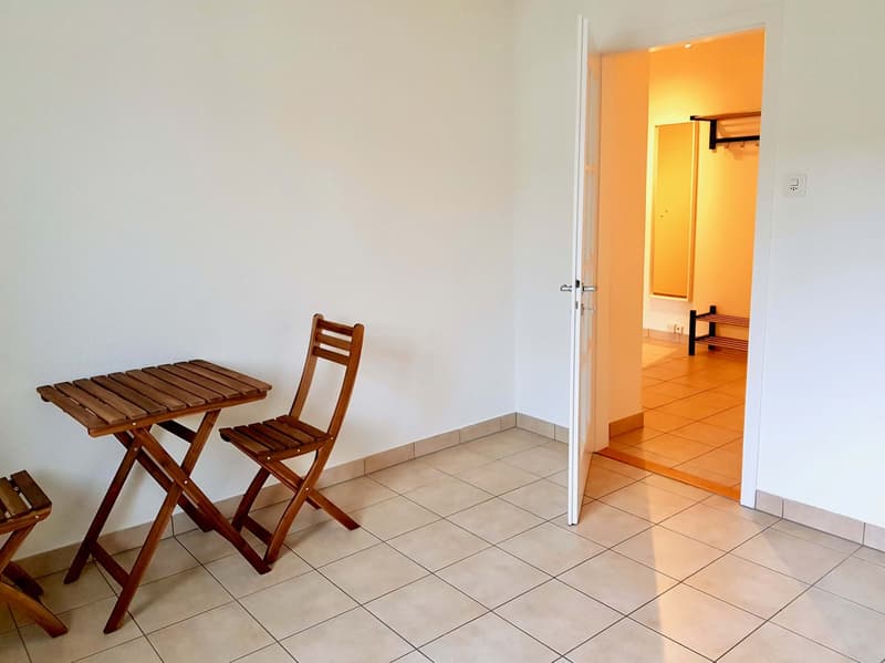 Möbliertes Zimmer in moderner Wohnung in Basel (10)