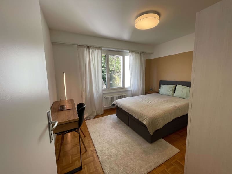 Furnished room in modernised apartment in a top location (1)
