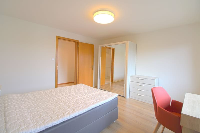 Furnished room in modernised apartment in a top location (2)