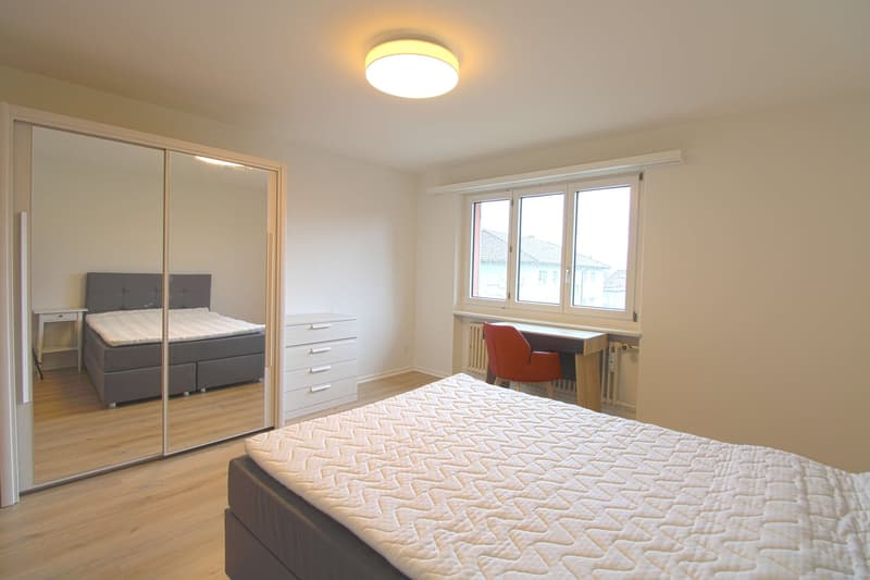 Furnished room in modernised apartment in a top location (1)