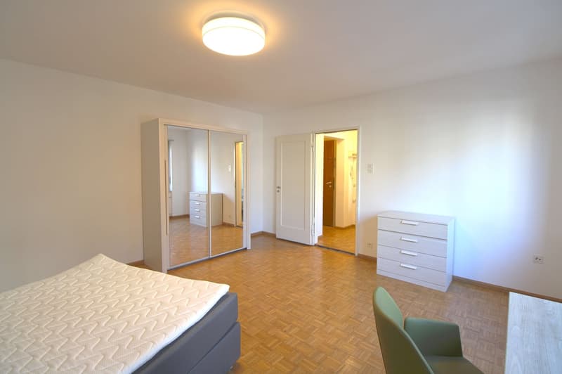 Möbliertes WG-Zimmer in der Nähe vom Claraplatz (1)