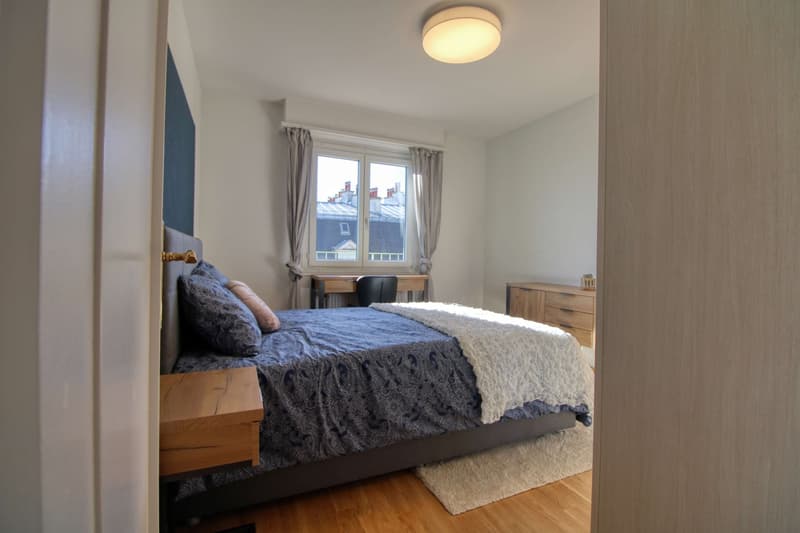Furnished room in modernised apartment in a top location (1)