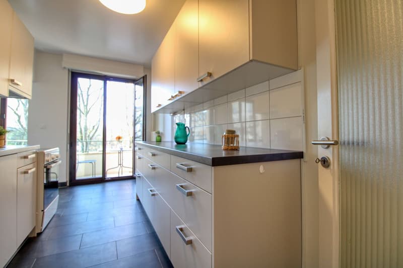 Ton nouveau chapitre commence ici - Chambre meublée, emplacement de choix (12)