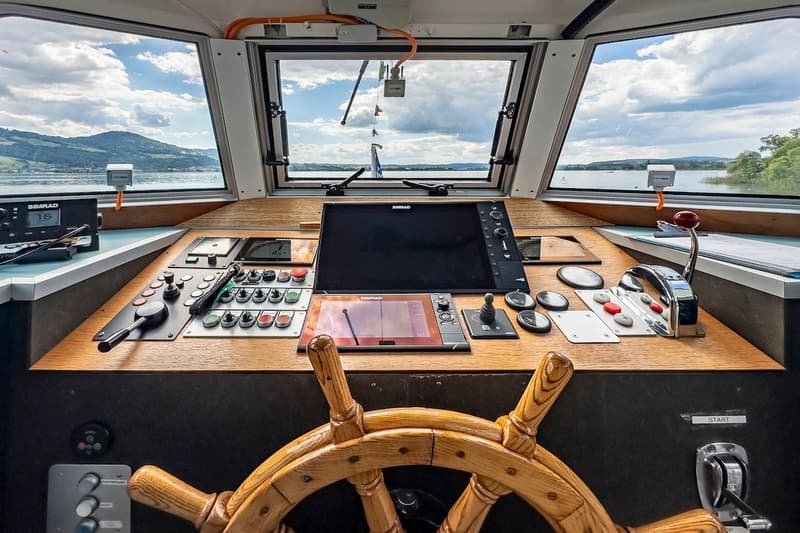 Bateau à passagers historique avec emplacement au lac de Zurich (4)