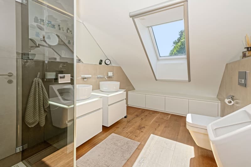 166 m² Wohnraum mit zwei Terrassen und freiem Blick ins Grüne (11)