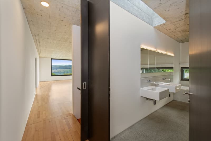 Ein Haus für Individualisten - Architektur, Raum und Seesicht vereint (8)