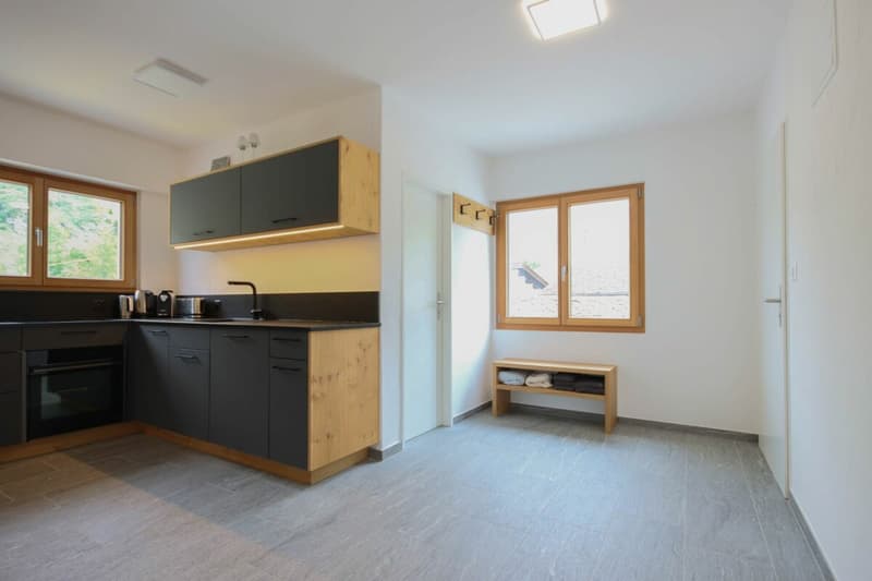 Appartement de vacances rénové de 2,5 pièces au 2e étage à proximité immédiate de la gare de la montagne (6)