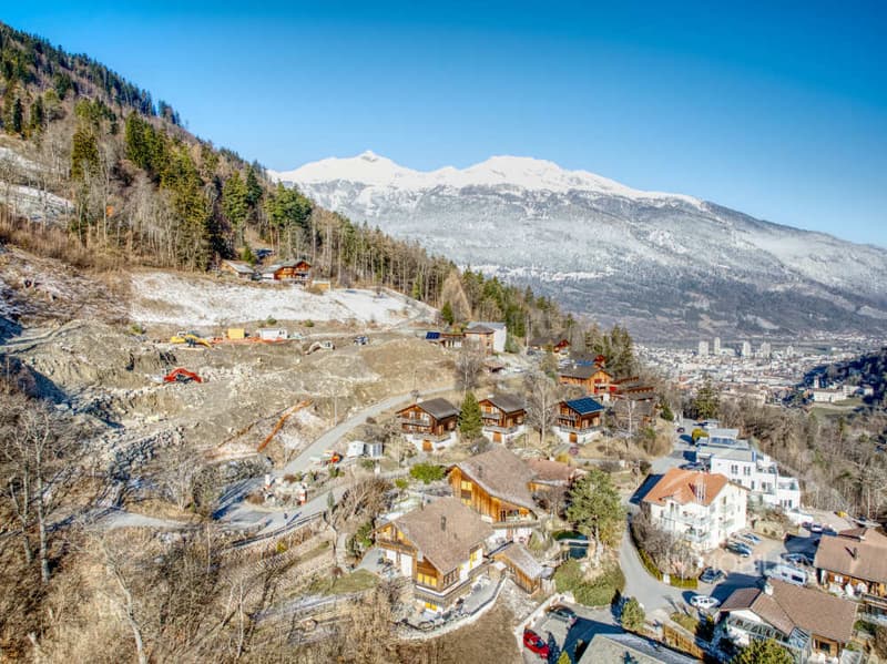 Developed building land with mountain panorama in Chur (2)