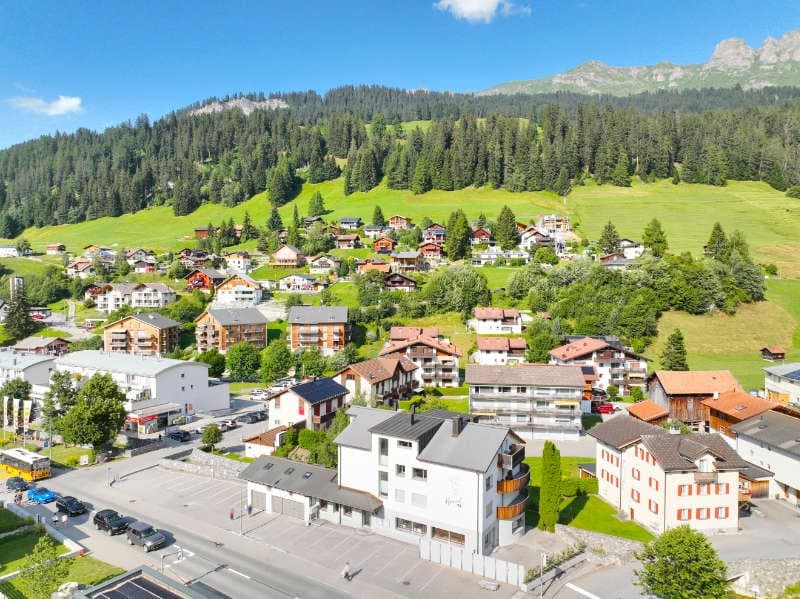 Moderne, neue Erstwohnung mit grossem Aussenplatz (18)