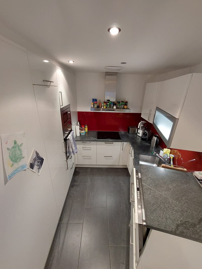 3.5-Zimmer-Wohnung mit Sitzplatz und Lift in Domat/Ems – sofort verfügbar (1)