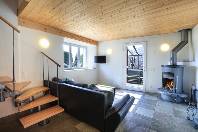 Rustic house in elevated position in Brissago Monti (1)