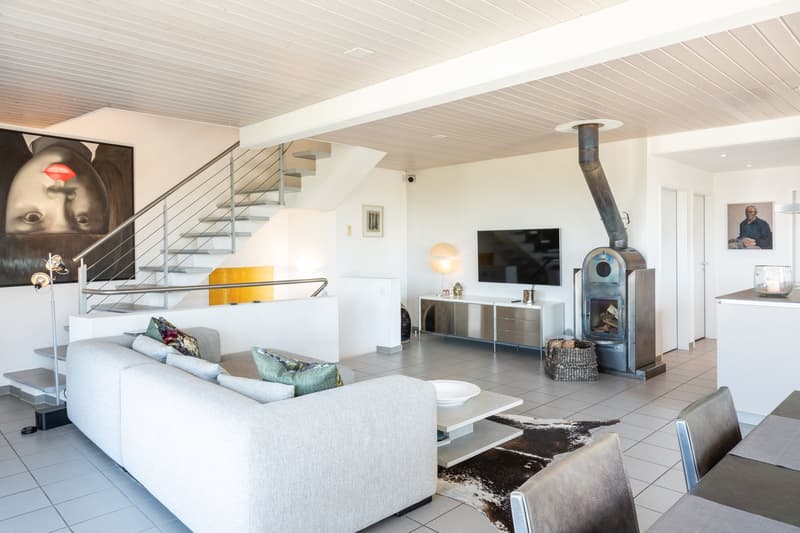 Vivre avec style au bord de la forêt – 6,5 pièces avec cuisine design, vue panoramique et grande terrasse ensoleillée (4)