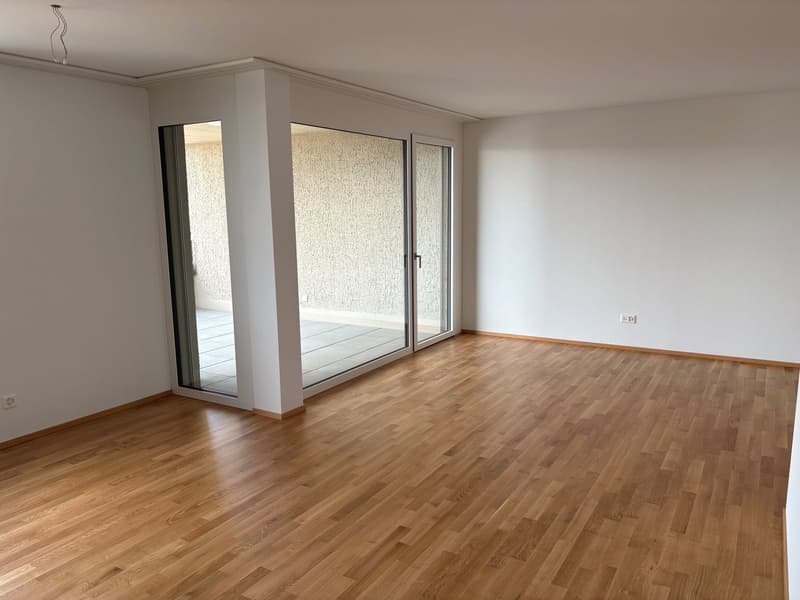 Wohnzimmer mit Balkon