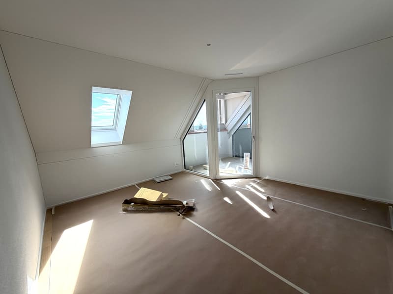 2.5-Room Attic Apartment with View & Loggia - First Occupancy (4)