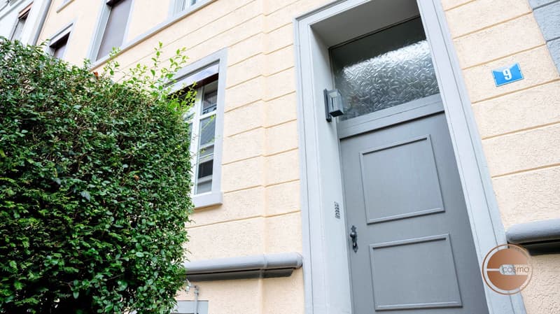 BELLE ÉPOQUE CHARM - 3.5-ROOM / 2-BEDROOM BOUTIQUE SERVICED APARTMENT (3)